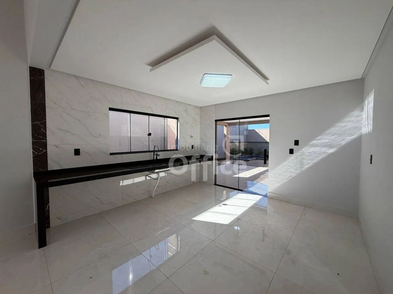 CASA COM 3 SUÍTES - LIRIOS DO CAMPO - PISCINA E QUINTAL AMPLO - Foto 5