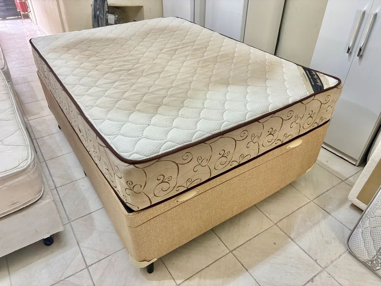 Queen Size Box Bed65204502669571125