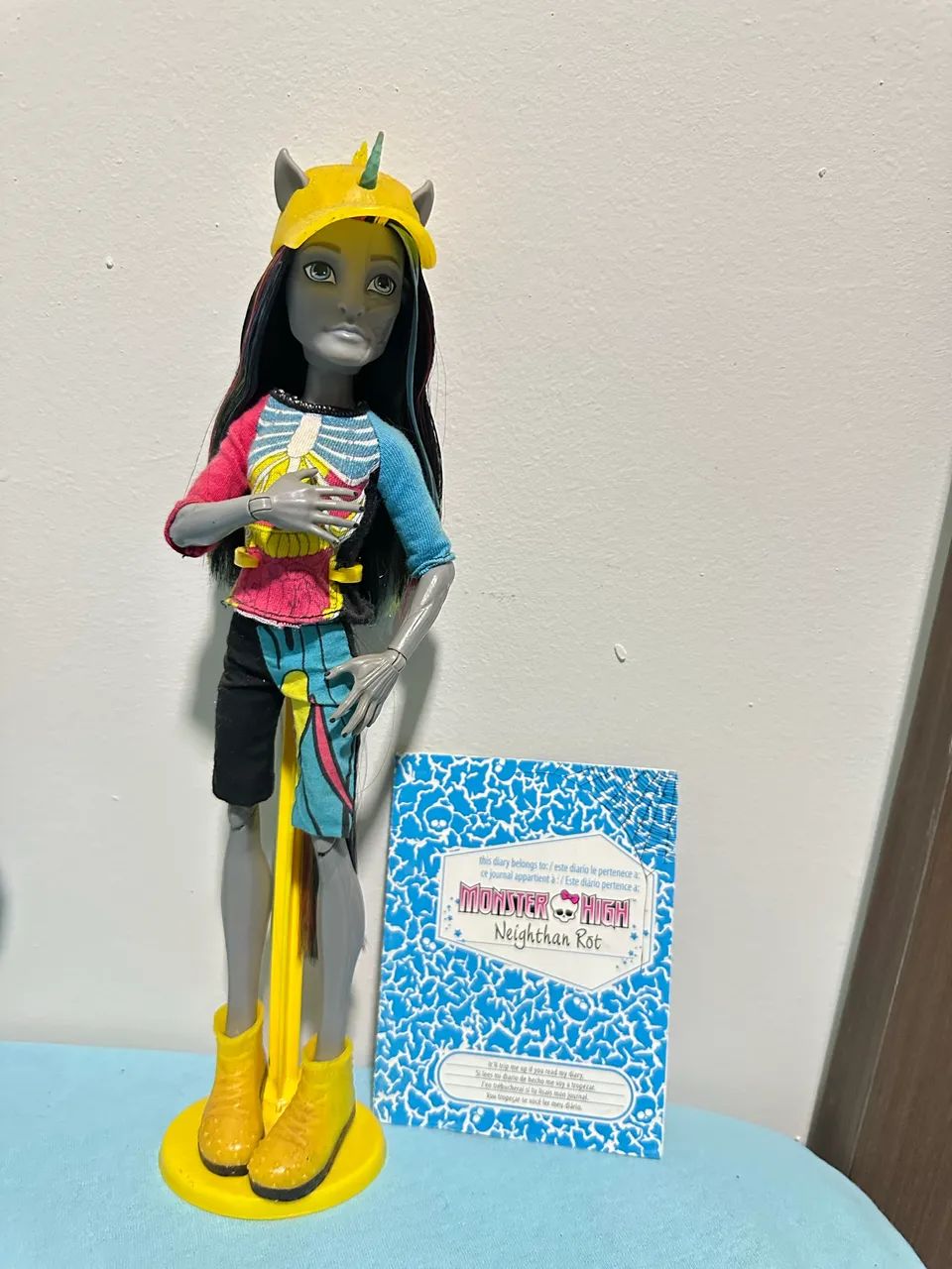 Boneco monster high neighthan rot