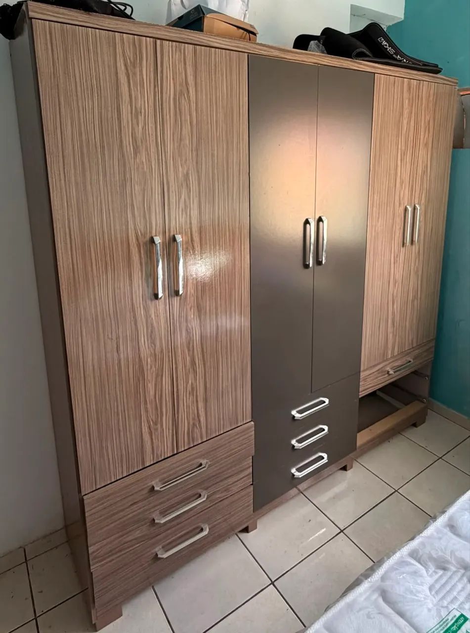 Guarda Roupa 6 Portas