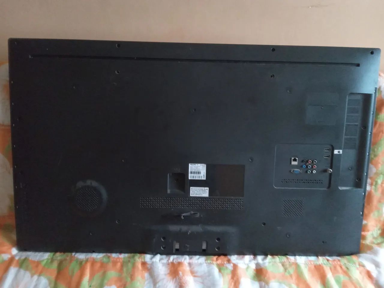 Tv Philips 43 polegadas com defeito na tela serve pra aproveitar as peças  - Foto 2