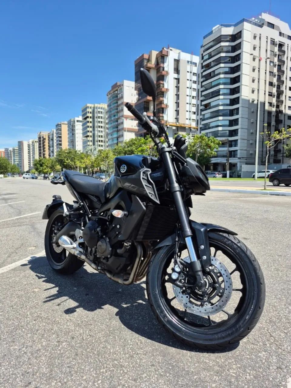 YAMAHA MT 09 