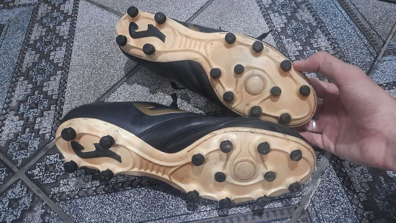 Chuteira tam 42 - Foto 4