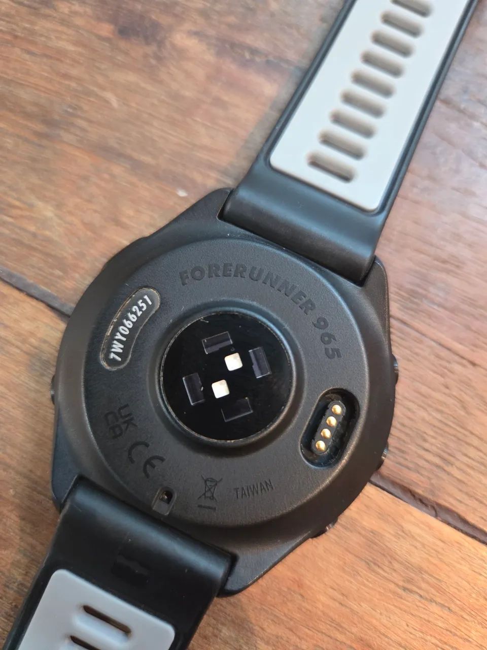 Relógio Smartwatch Garmin Forerunner 965 - Foto 2