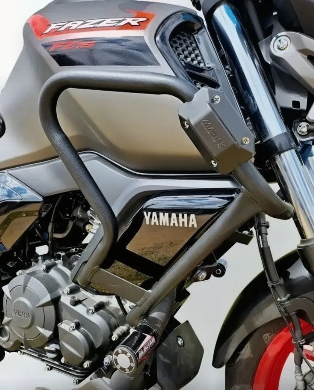 Manitou Black Elite usada - Peças para motos - Marataízes