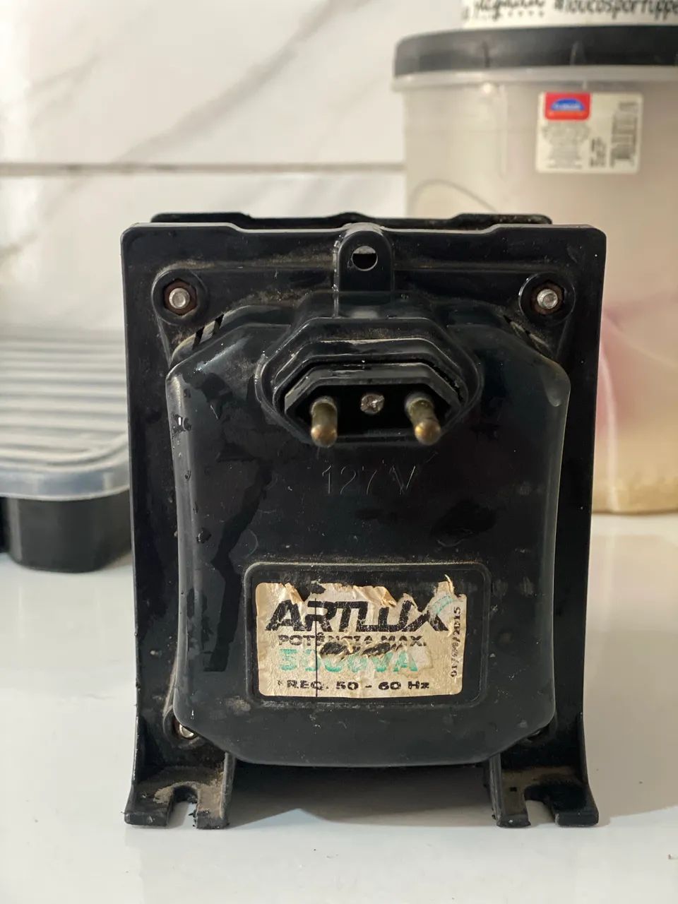 Autotransformador Artlux (127V/220V) Bivolt - 50/60Hz. Usado, ótimo estado! R$130 1