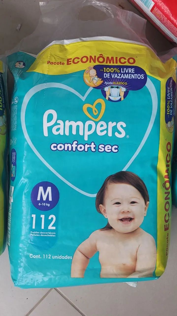 Vendo ou troco Fraldas Pampers M - Foto 4