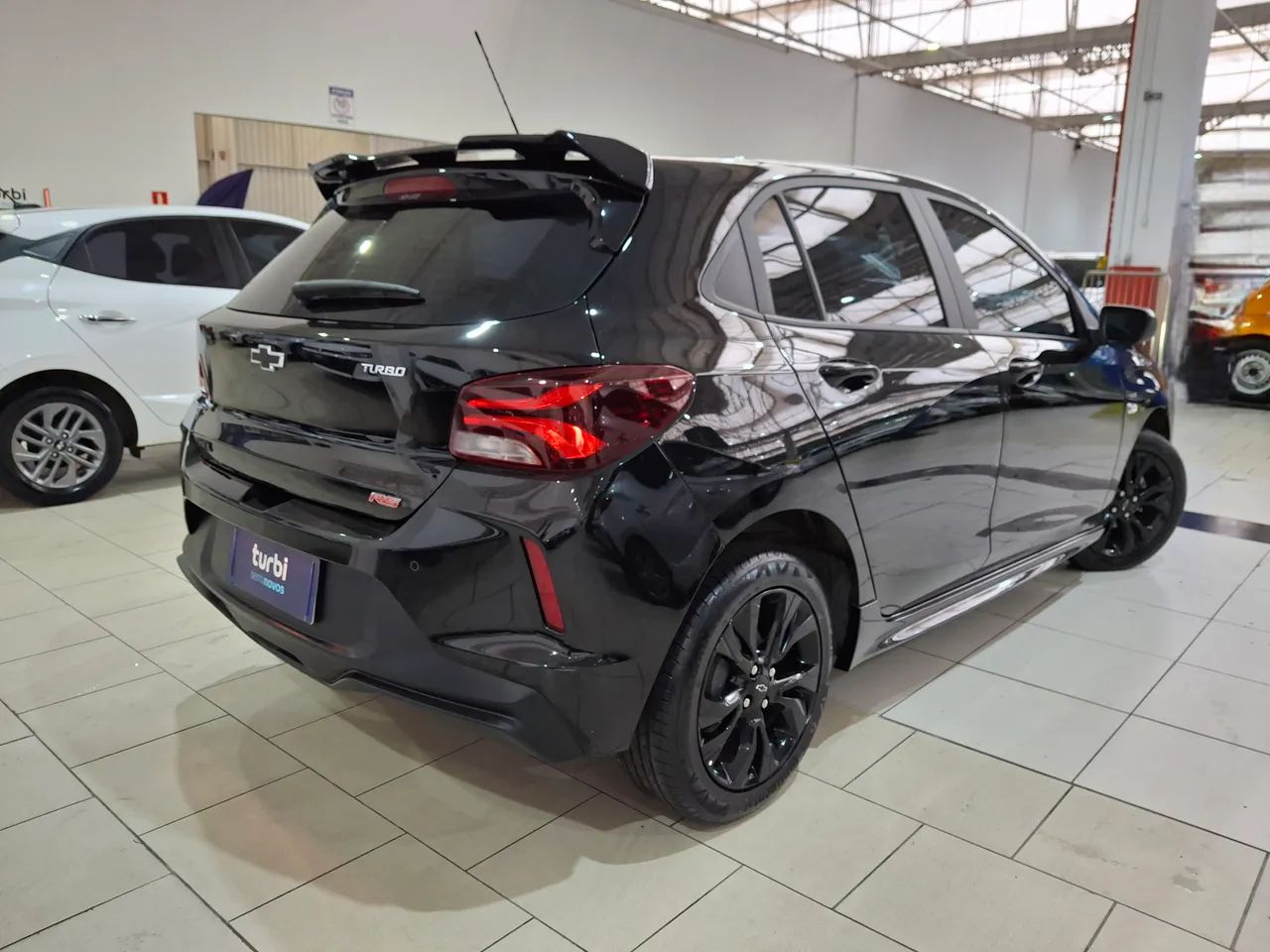 Chevrolet Onix RS 1.0 TB 12V Flex Aut. 4P, foto 2 de 9