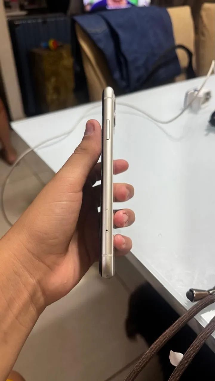 iPhone 11 de 128 gb/ Tela trocada - Foto 3