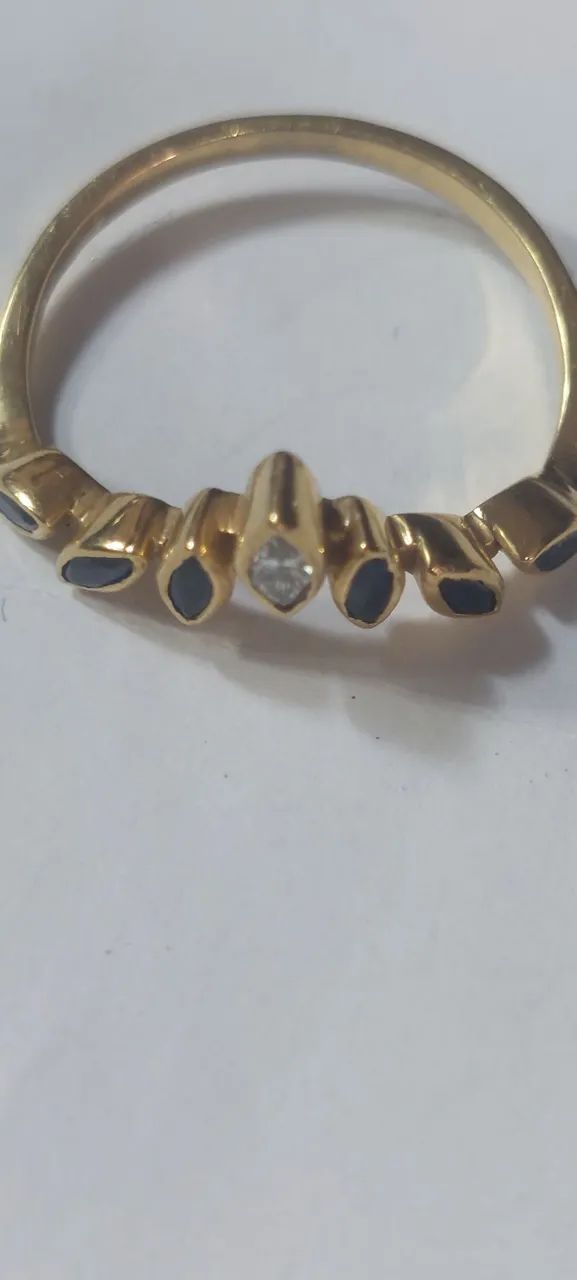 Anel em ouro hstern.