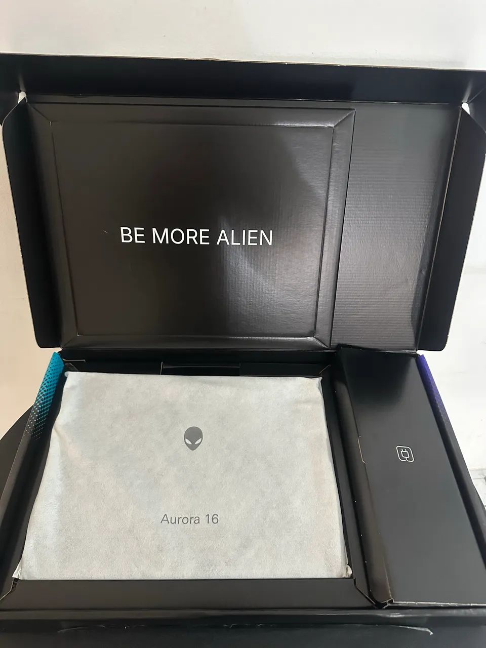 Alienware 16 Aurora RTX 4050