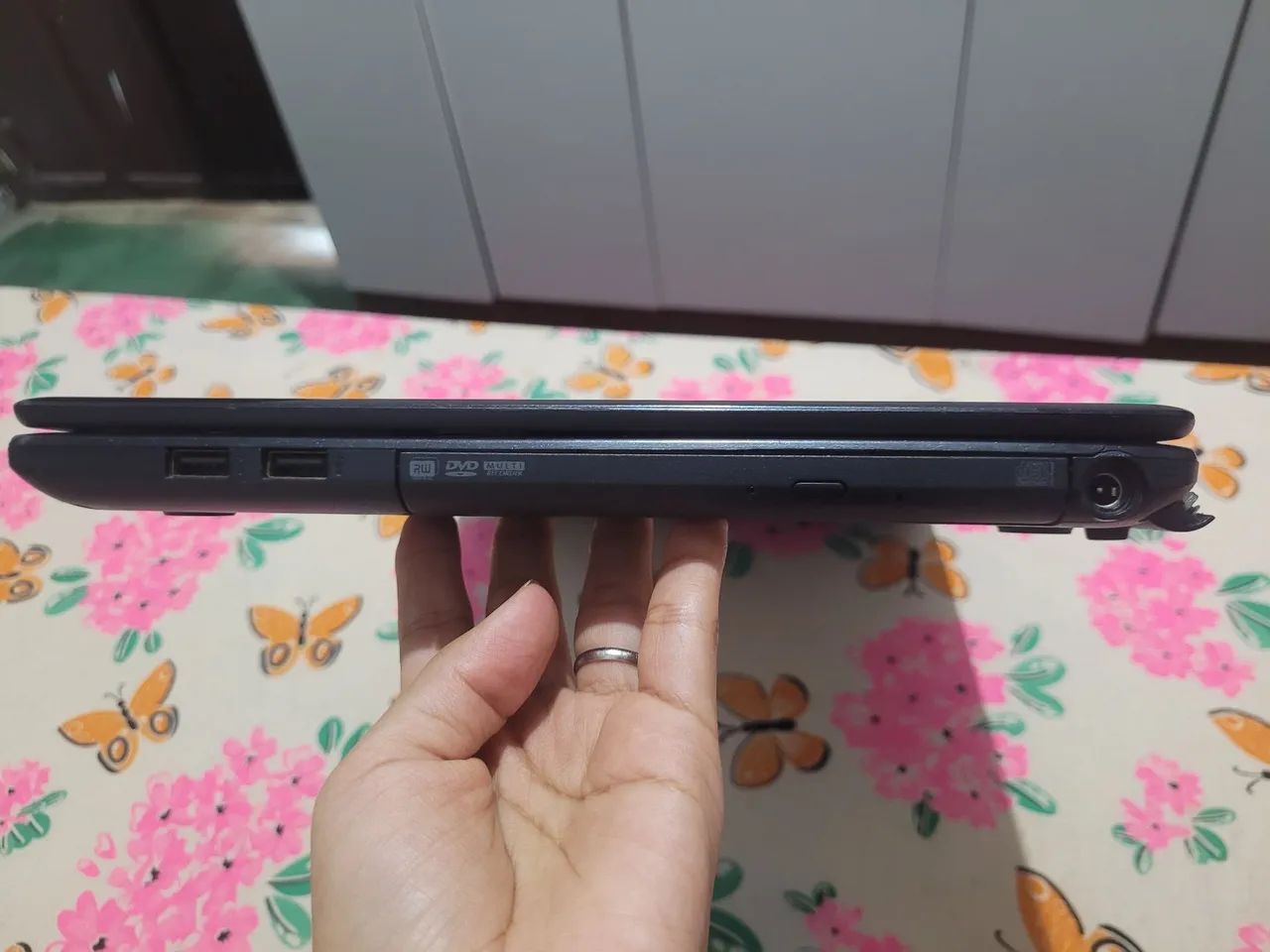 Notebook Acer Aspire E1  - Foto 5