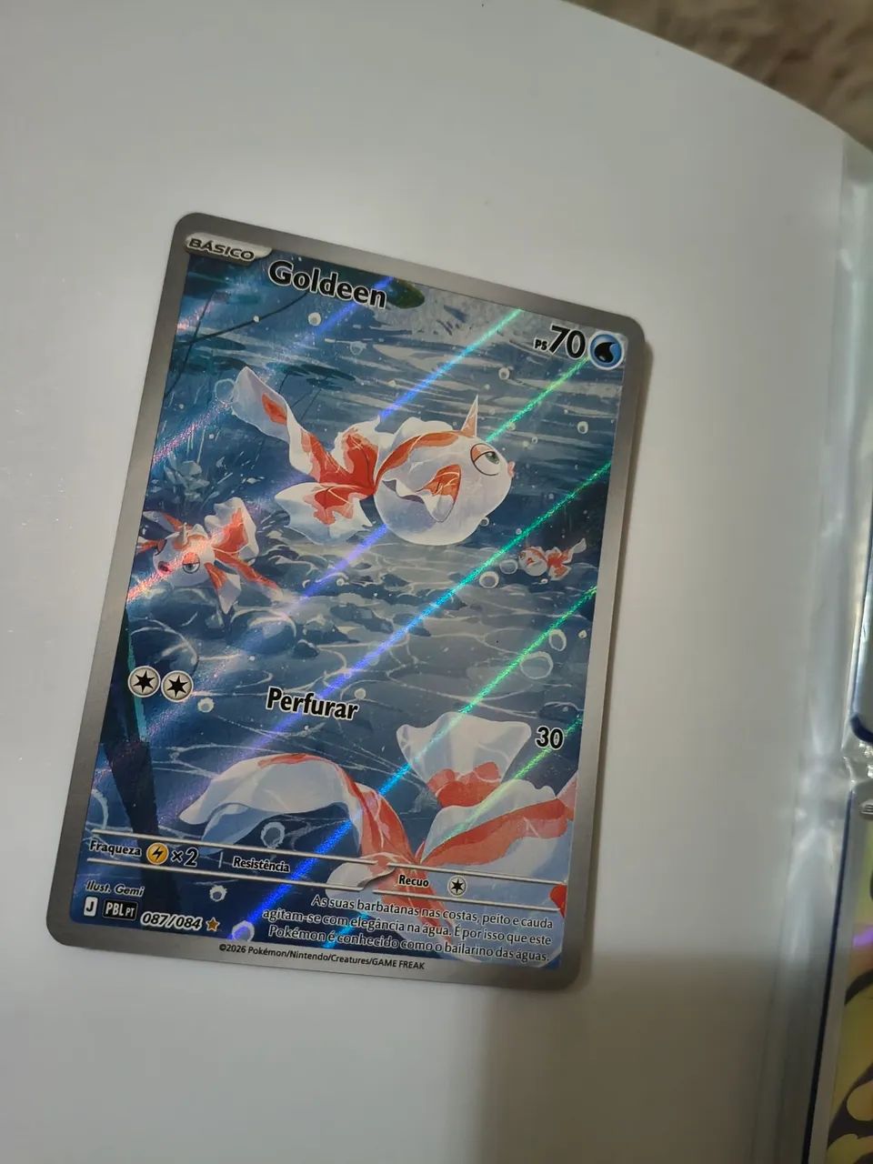 Carta pokemon goldeen full art