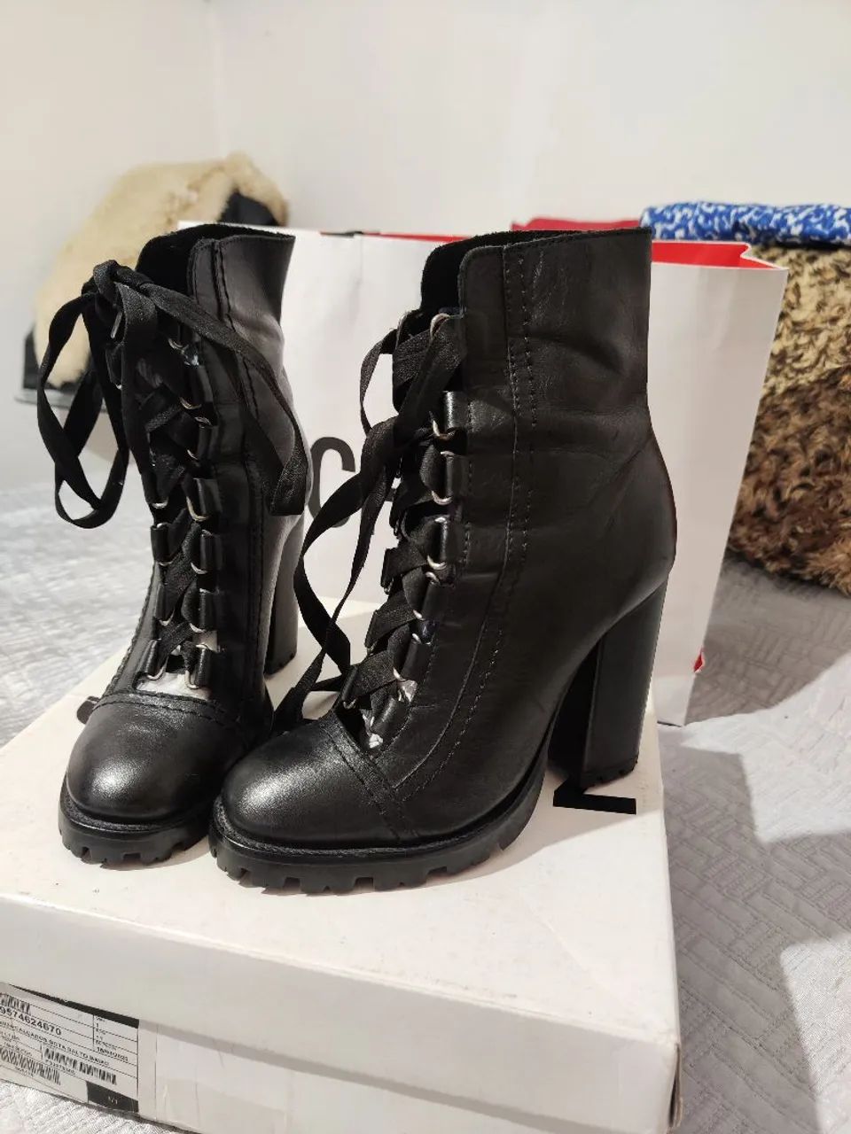 Bota preta Schutz nova  - Foto 2
