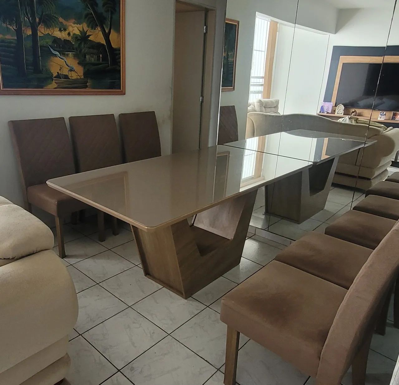 Mesa de jantar com 6 cadeiras