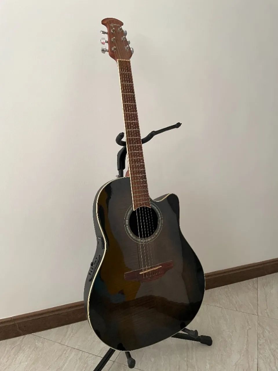 Violão Ovation Celebrity Standard Plus