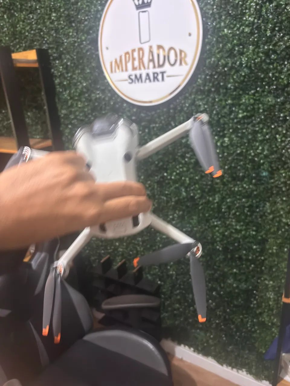 Droner dji 4 pro vendo ou troco por iPhone  - Foto 3