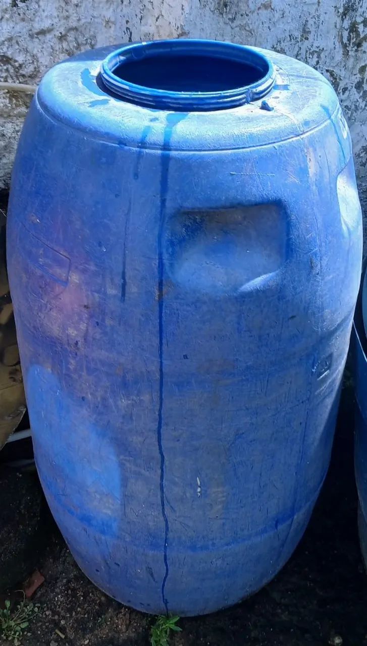 Barril de plástico 