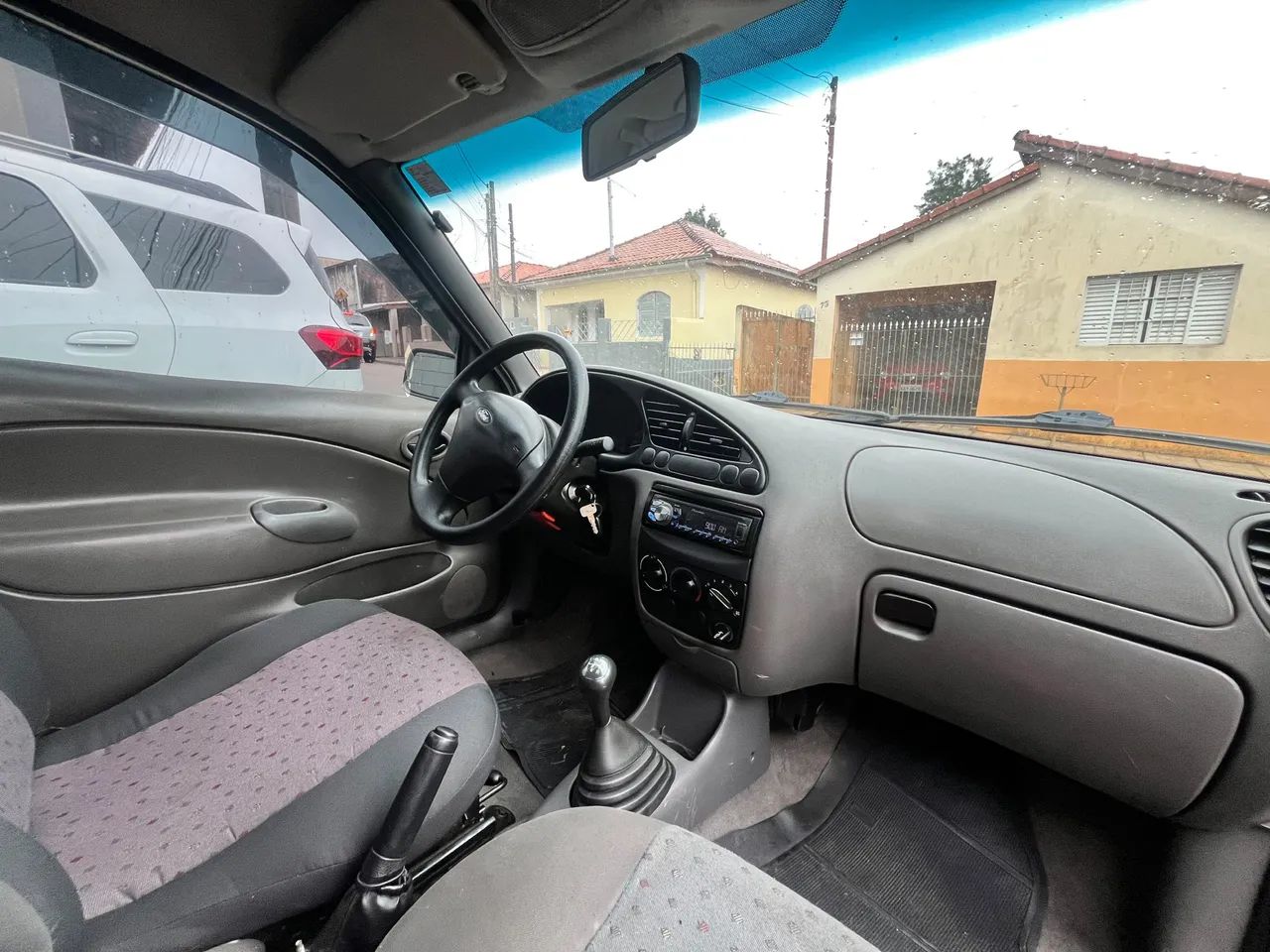 Ford Courier 1.6 L/ 1.6 Flex, foto 9 de 12