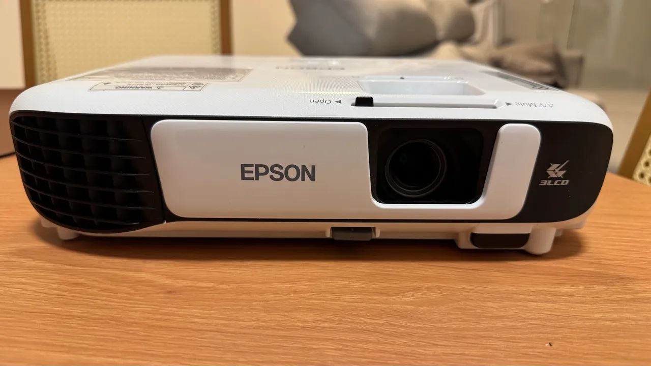 Projetor Epson PowerLite S41 + (H842A)