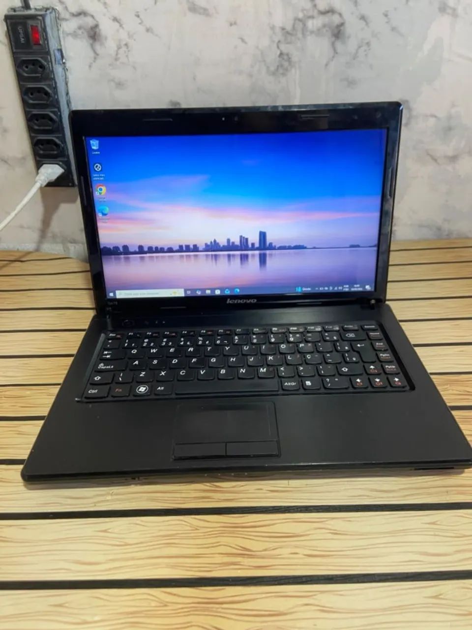 NOTEBOOK  LENOVO 8GB SSD ACEITO CARTÃO DO GARANTIA  540$