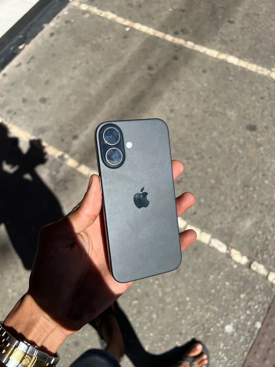 iPhone 16