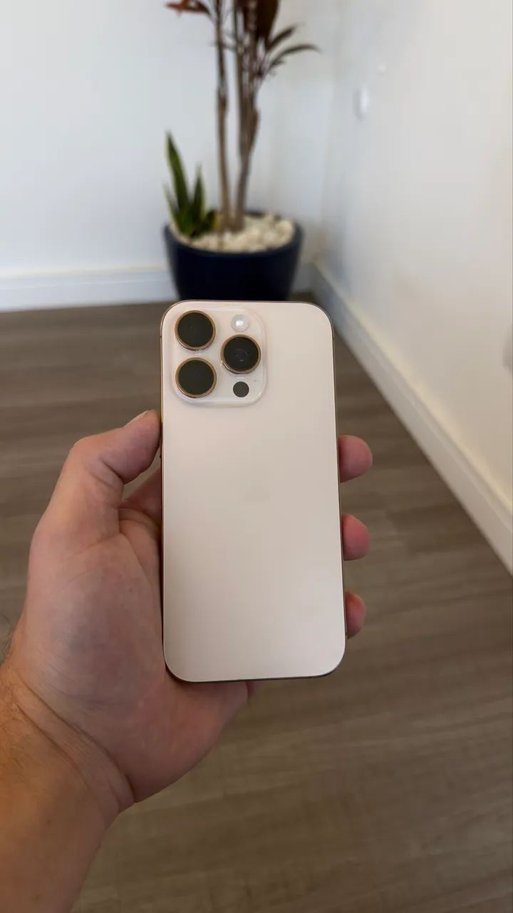 iPhone 16 pro 128gb titanium desert  - Foto 4