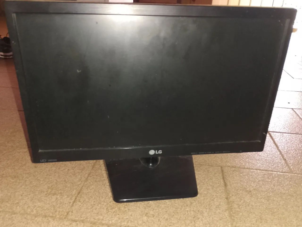 Monitor LG 19 POLEGADAS  - Foto 2