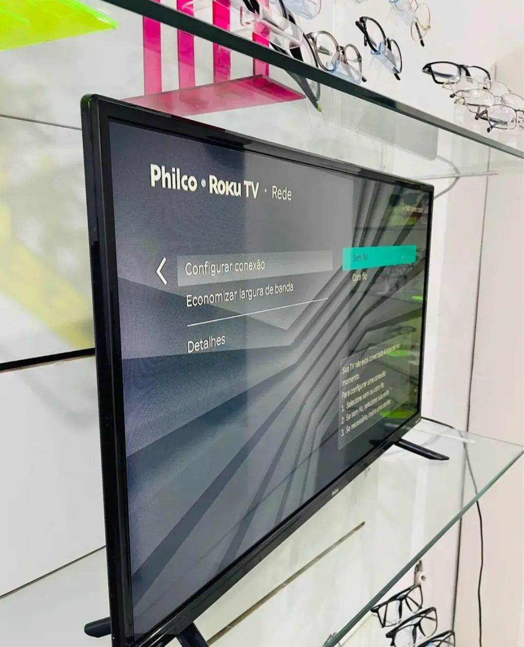 Tv Philco Roku smart 32 polegadas muito nova imagem perfeita  - Foto 5