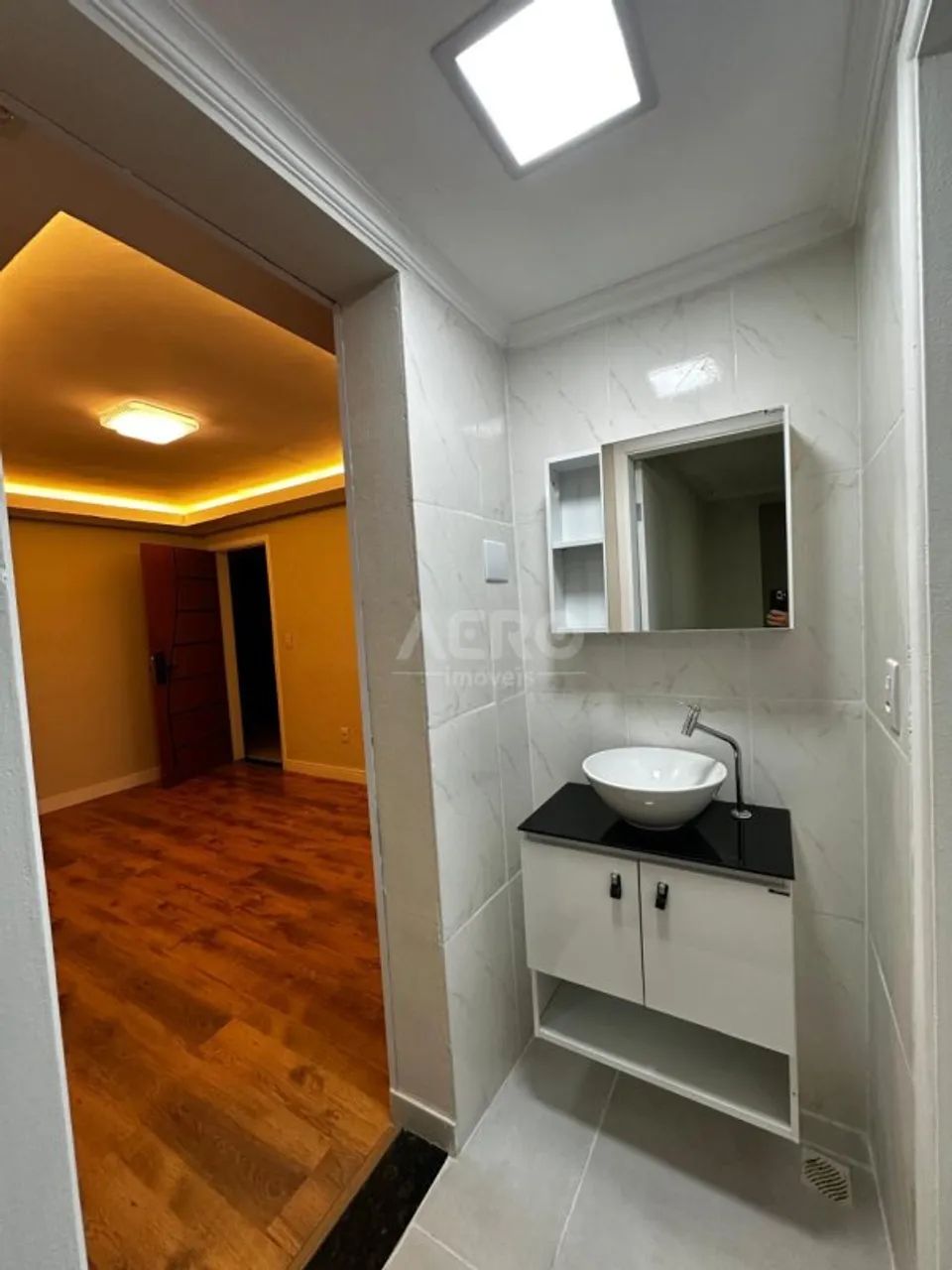 Apartamento repaginado com 2 dormitórios e 49 m² - Foto 5