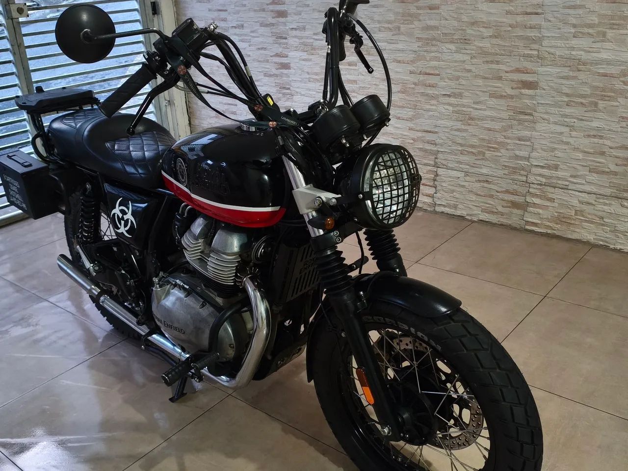 Interceptor 650 2022/2023 com acessórios 