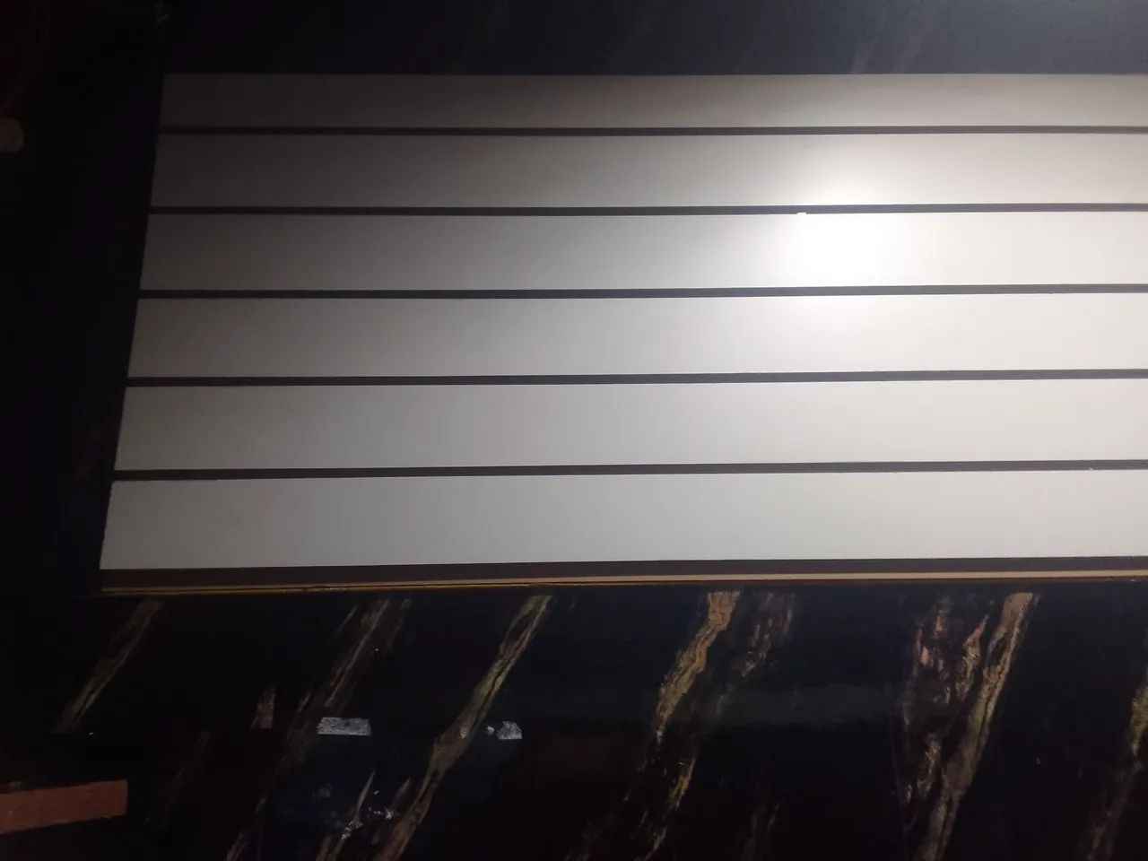 Painel canaletado