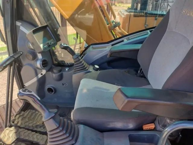 Escavadeira Hyundai R140 - 2017 - Foto 2