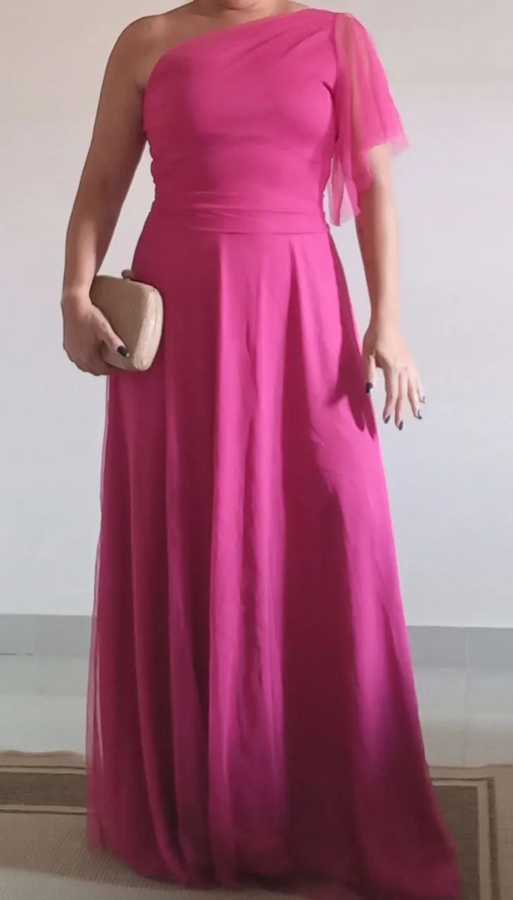 Vestido em tule rosa pink