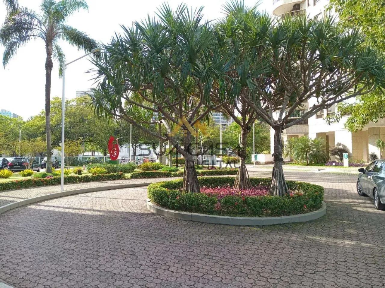 Apartamento 2 quartos com varanda e lazer completo na Península - Barra da Tijuca REF: IPA