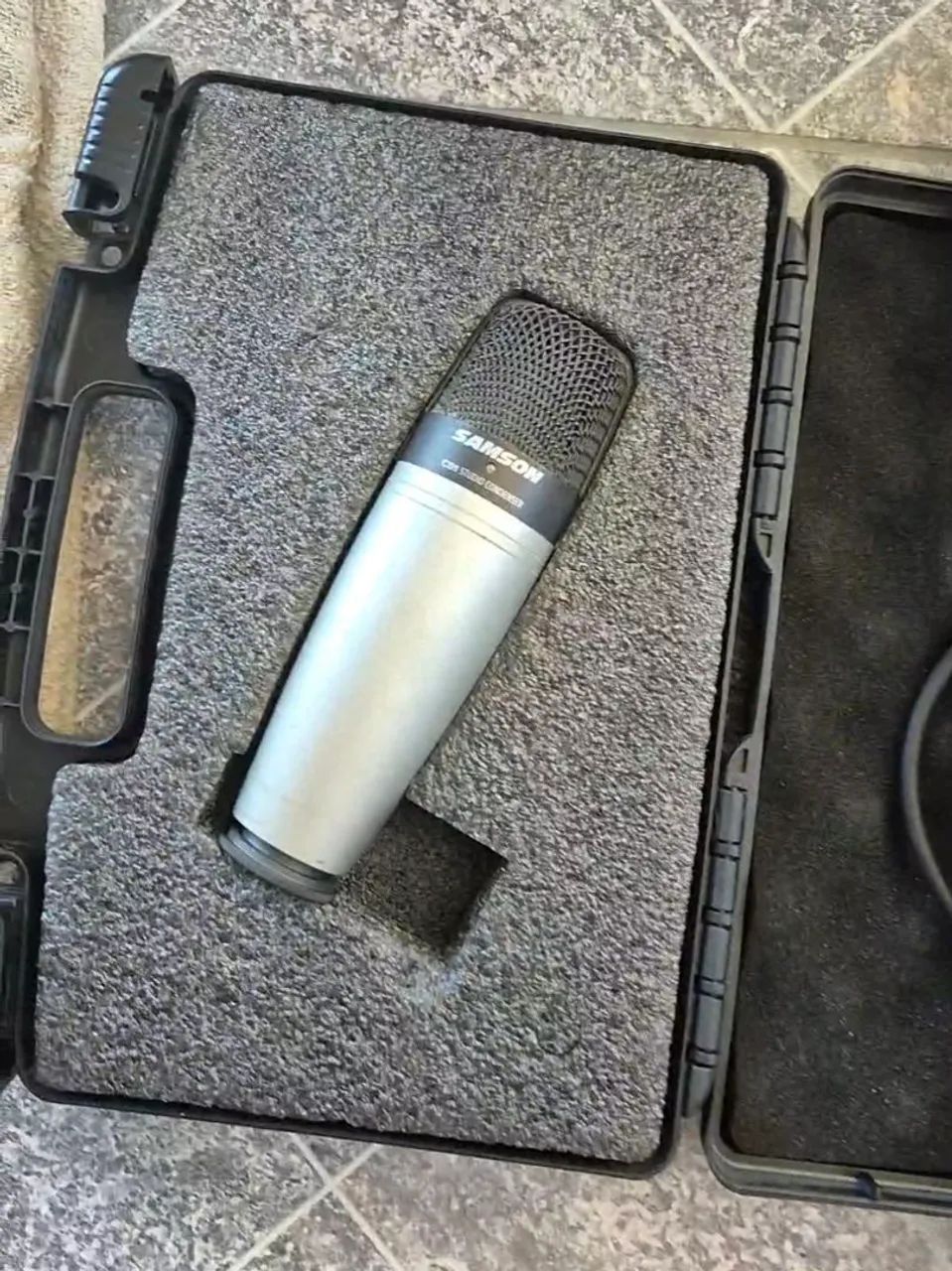 Mesa beringher, microfone Sanson C01 com Girafa  - Foto 3