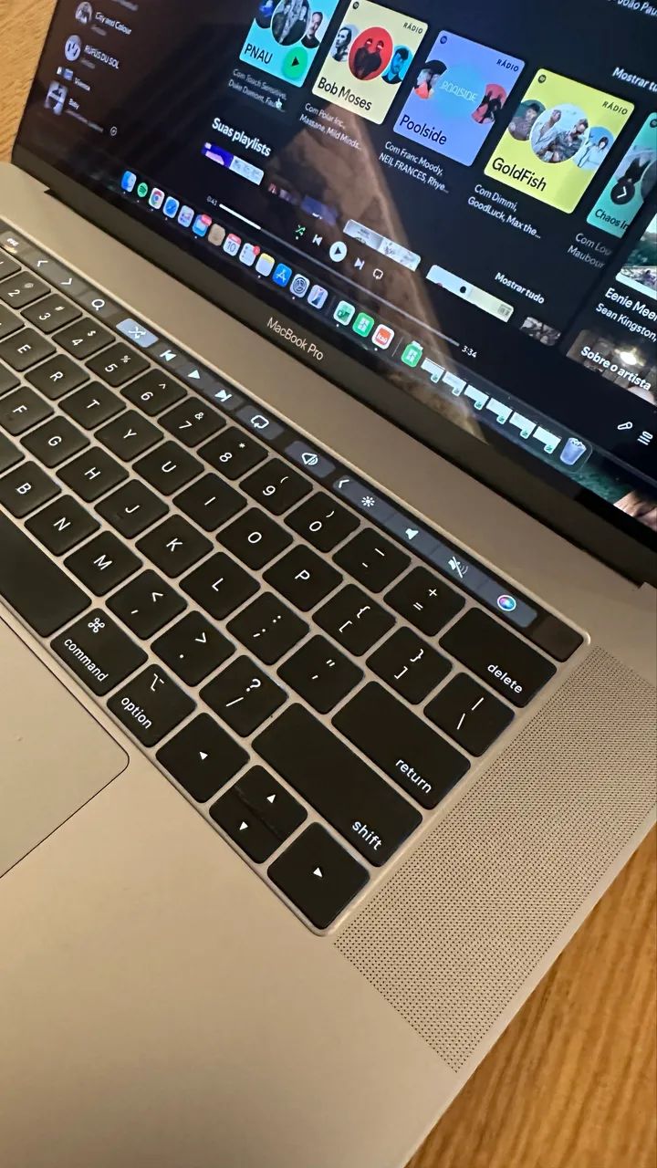 Macbook Pro 15 Core i9 32gb Ram 1Tb SSD Touchbar - Notebooks