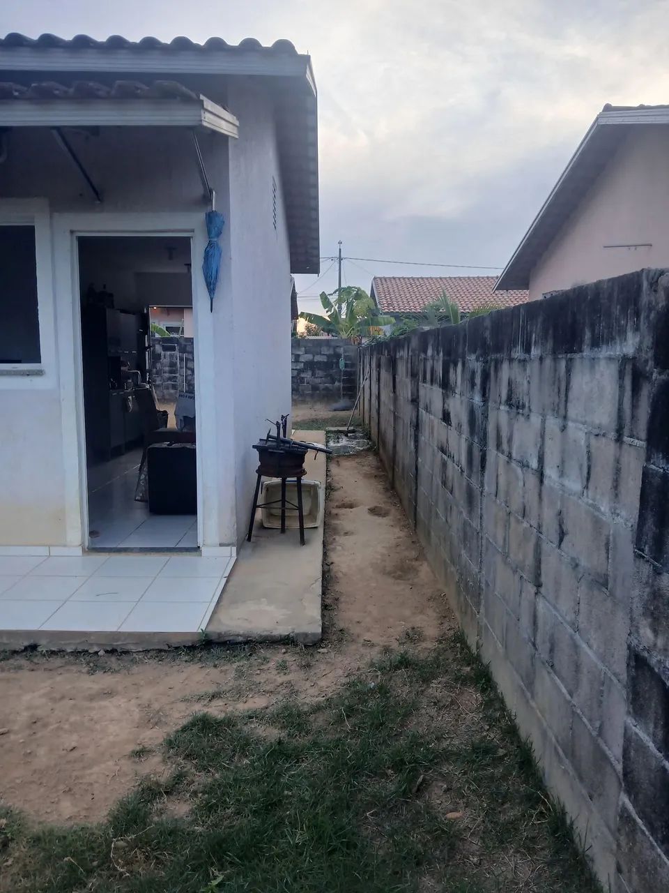 Casa ja financiada entrada de 80mil e assume as parcelas. - Foto 4