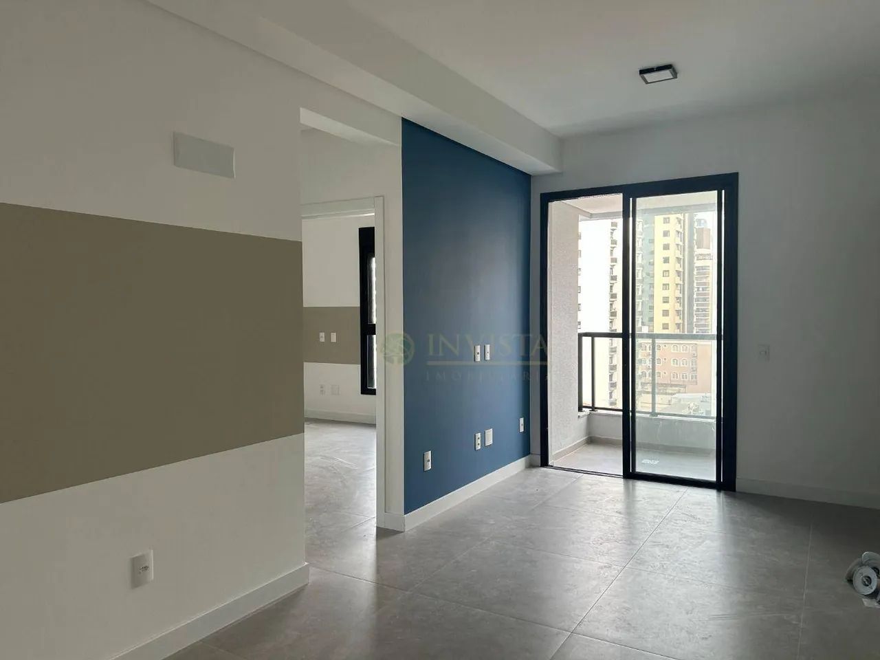 Apartamento com 2 suítes à venda no Centro de Florianópolis/SC.