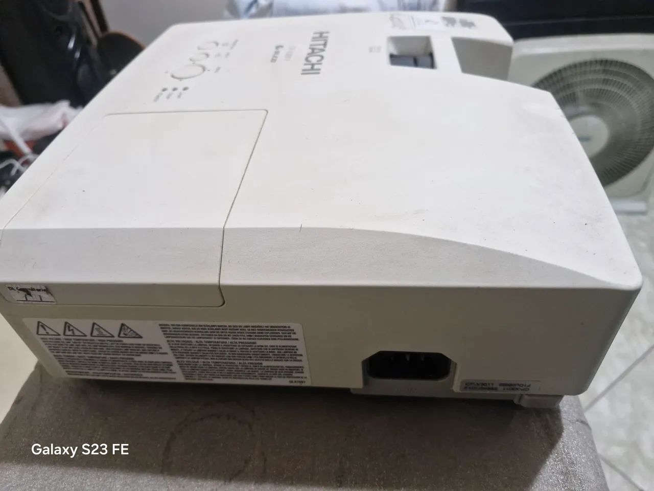 Retroprogetor Hitachi CX3011 com a lâmpada ruim.... - Foto 3