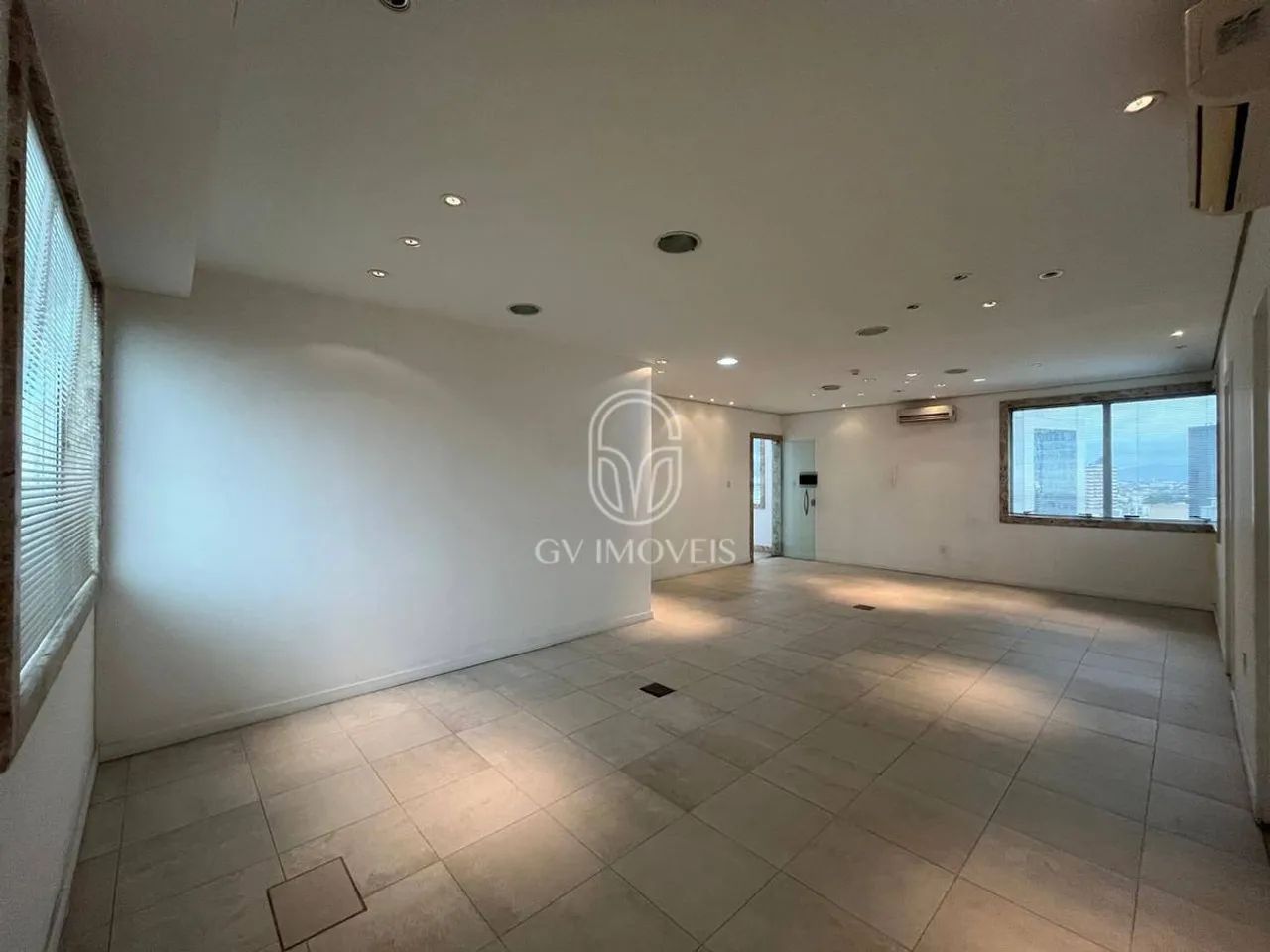 Sala comercial para locação, bairro centro, Itajaí-SC - Foto 3