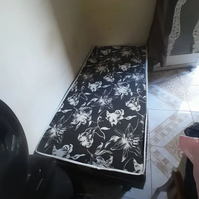 Base cama Solteiro com 2 colchões