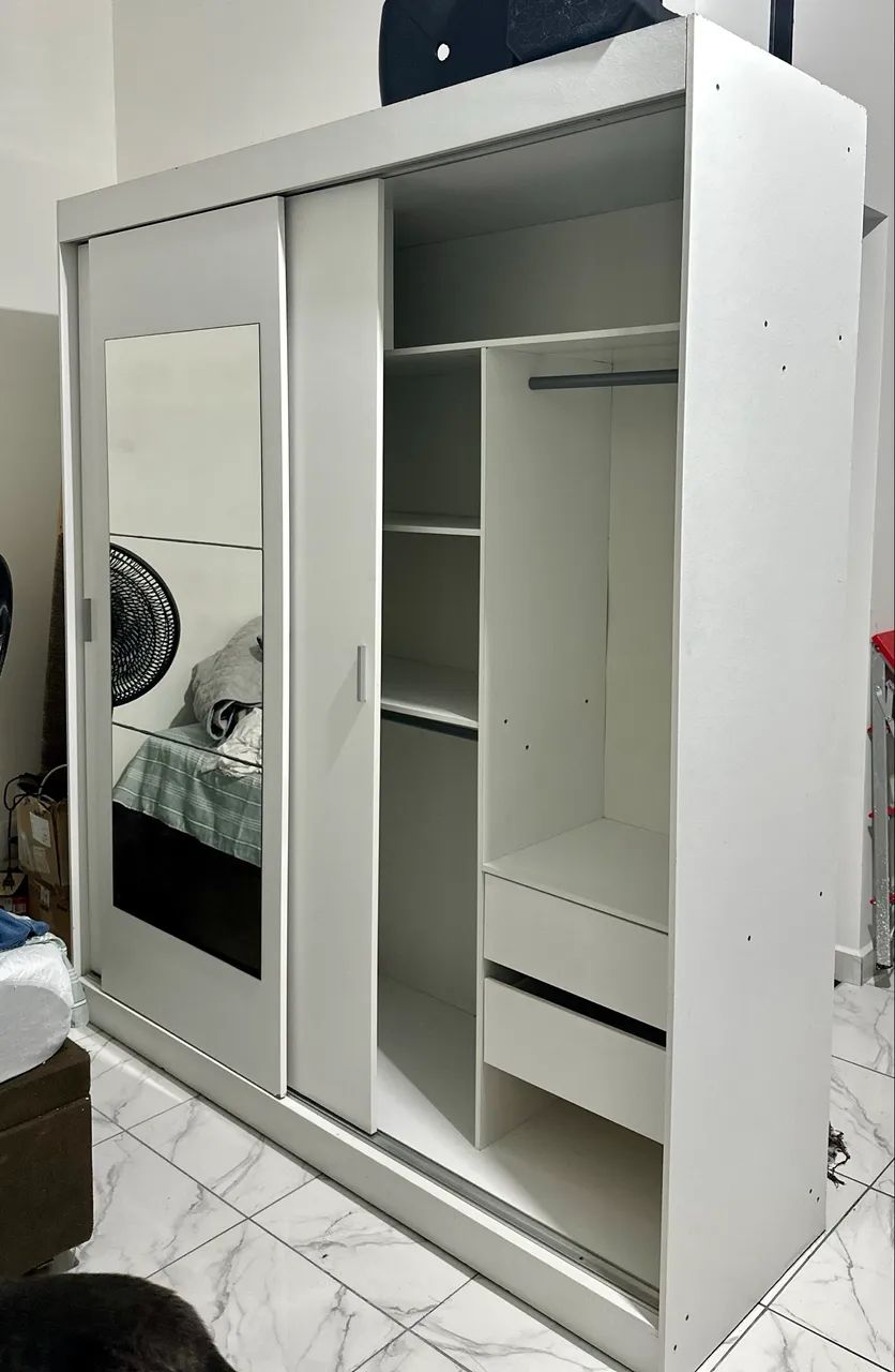 Guarda-roupa casal