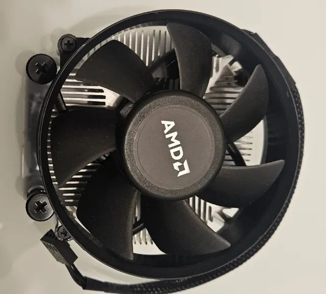 Cooler AMD Wraith Stealth com base