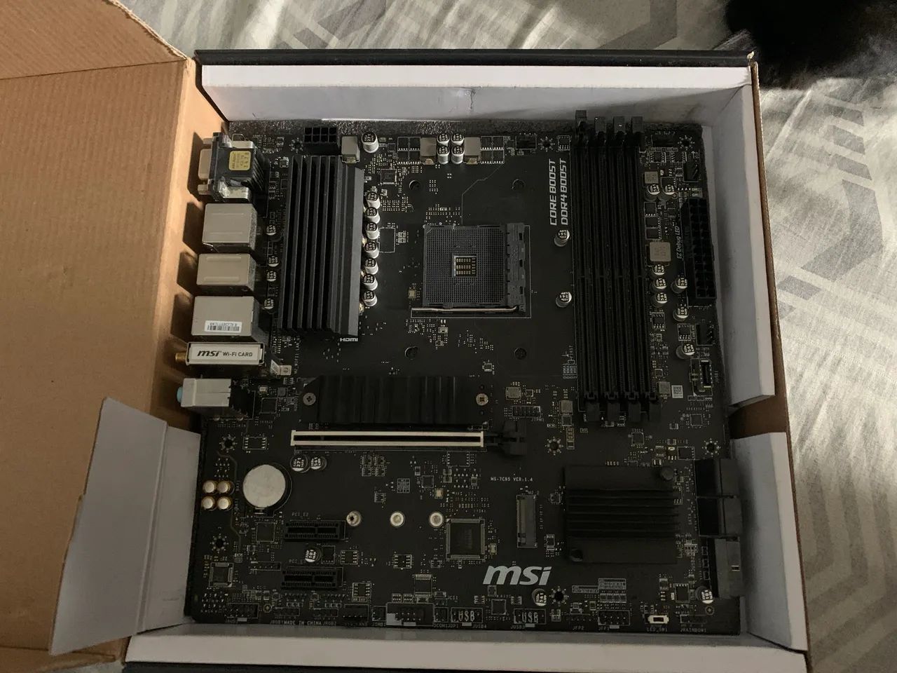 Placa Mãe AM4 MSI B550M Pro Vdh Wifi - Foto 2