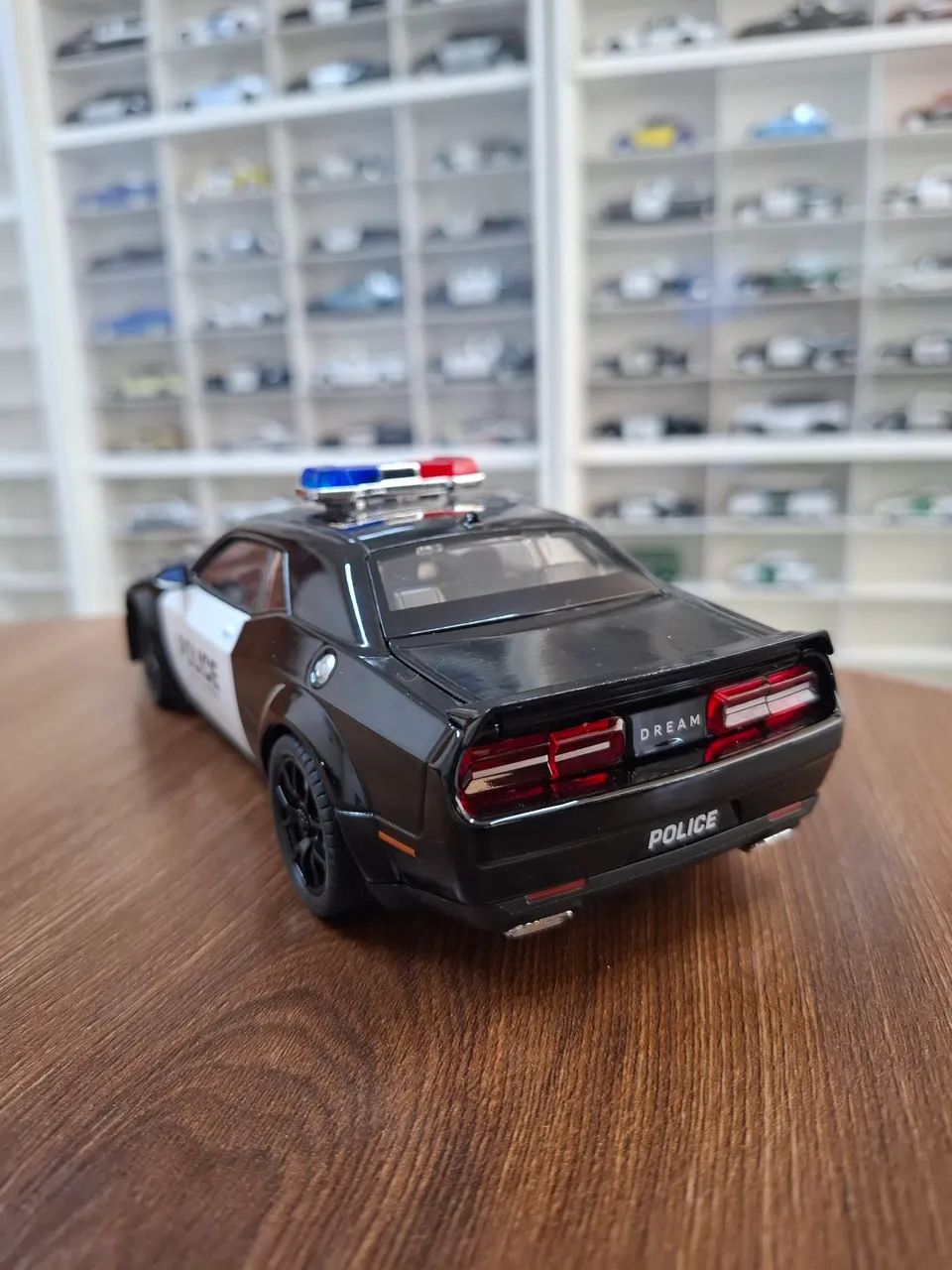 Miniatura Police 1/24 Dodge Charllenger SRT Hellcat  - Foto 3
