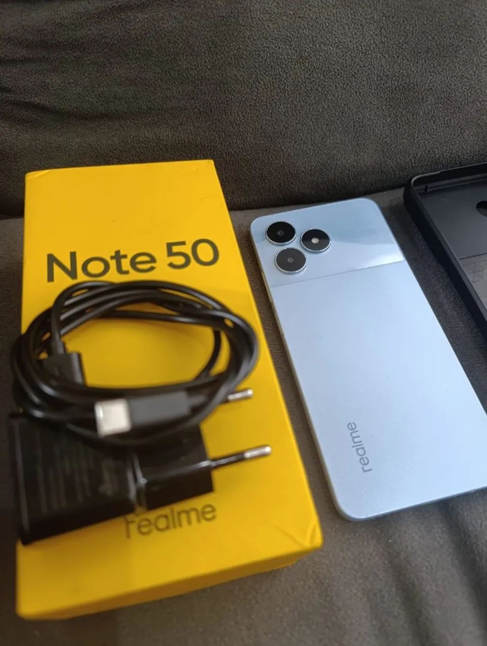 Realme Note 50 na caixa 
