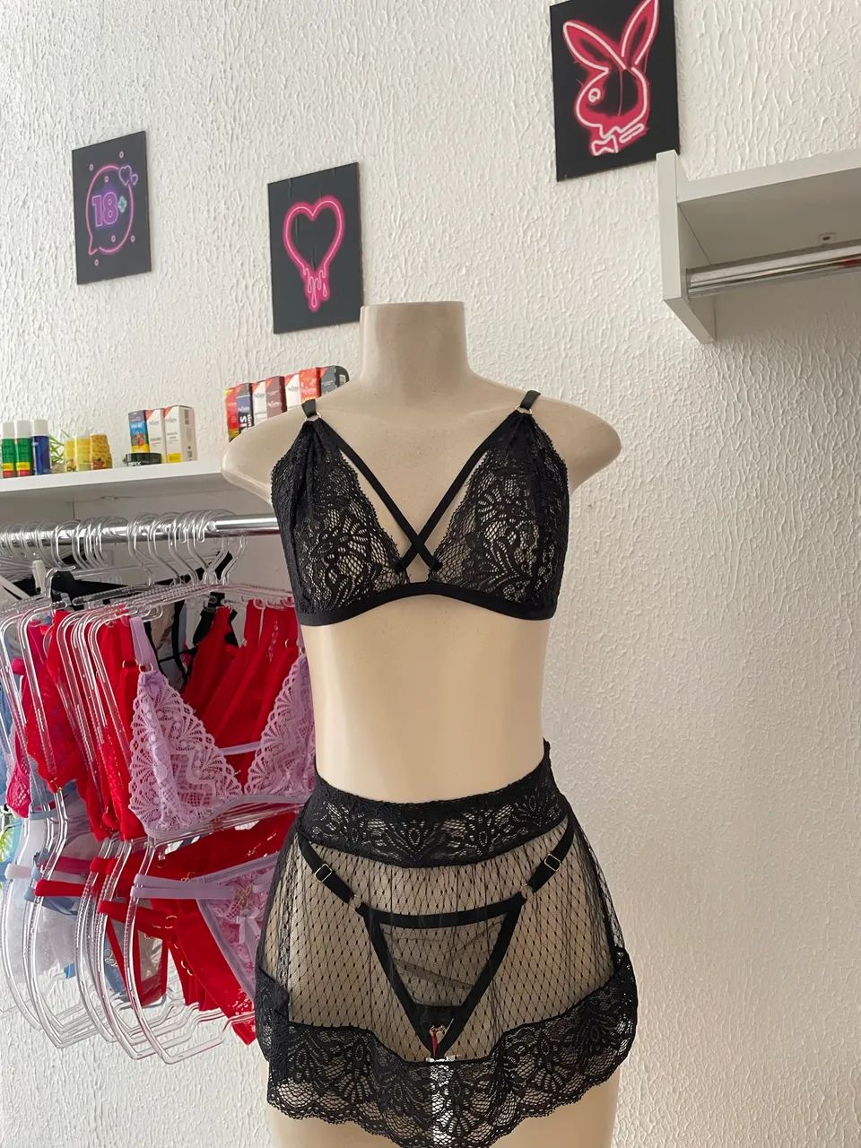 Conjunto lingerie + saia 