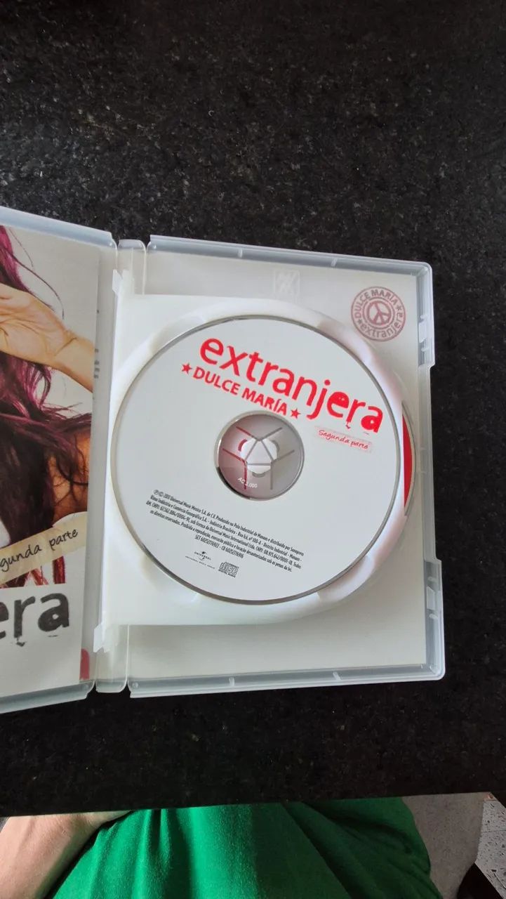 DVD + CD Extranjera Parte 2 - Dulce María - CDs, DVDs etc - Azenha