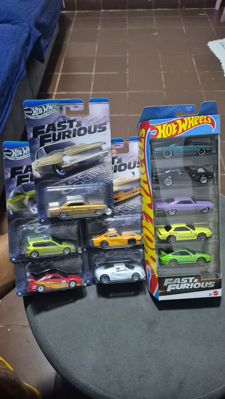 Mini GT Liberty Walk Tokyo Auto Salon TAS 2026 - Brinquedos e